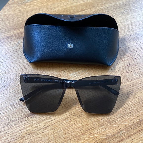 Diff Eyewear Accessories - Diff eyewear “Goldie” sunglasses
